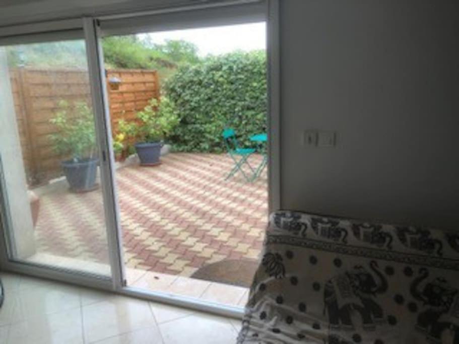 Maison Dans Une Propriete Avec Une Cour Corneilhan Εξωτερικό φωτογραφία
