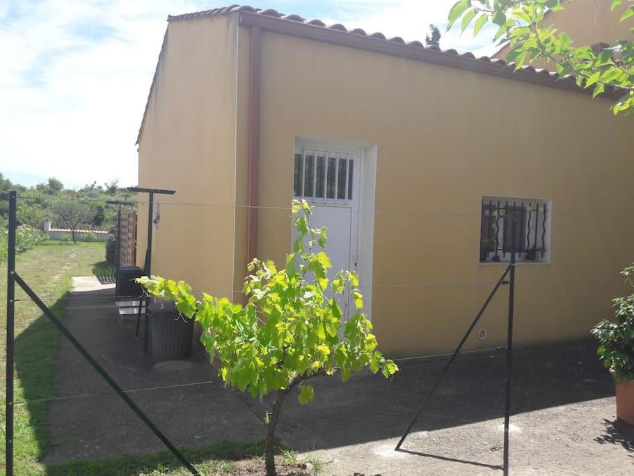 Maison Dans Une Propriete Avec Une Cour Corneilhan Εξωτερικό φωτογραφία
